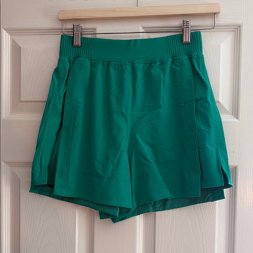 lululemon athletica Women’s Athletic Shorts in Emerald Green